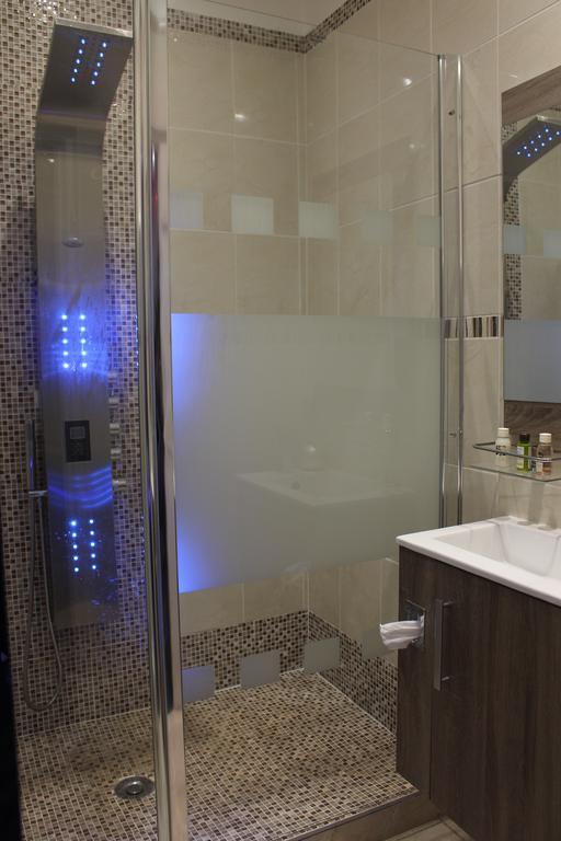 ליון Le Love Spa חדר תמונה