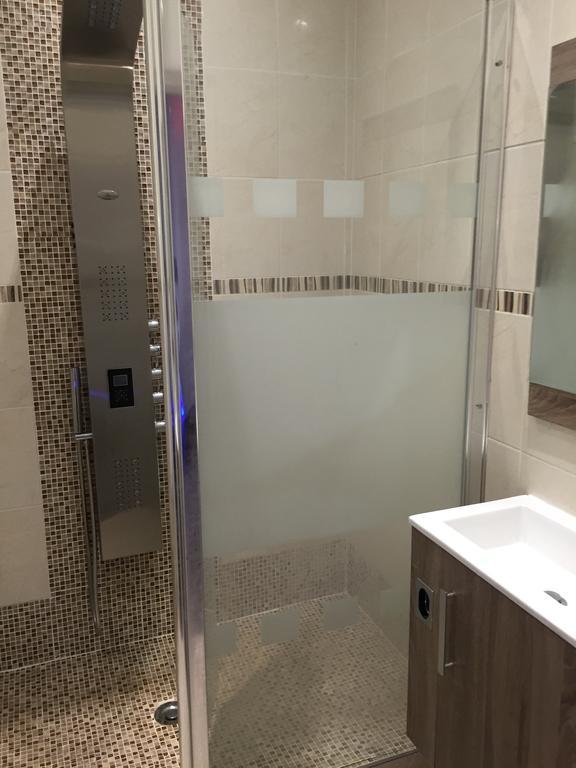 ליון Le Love Spa מראה חיצוני תמונה